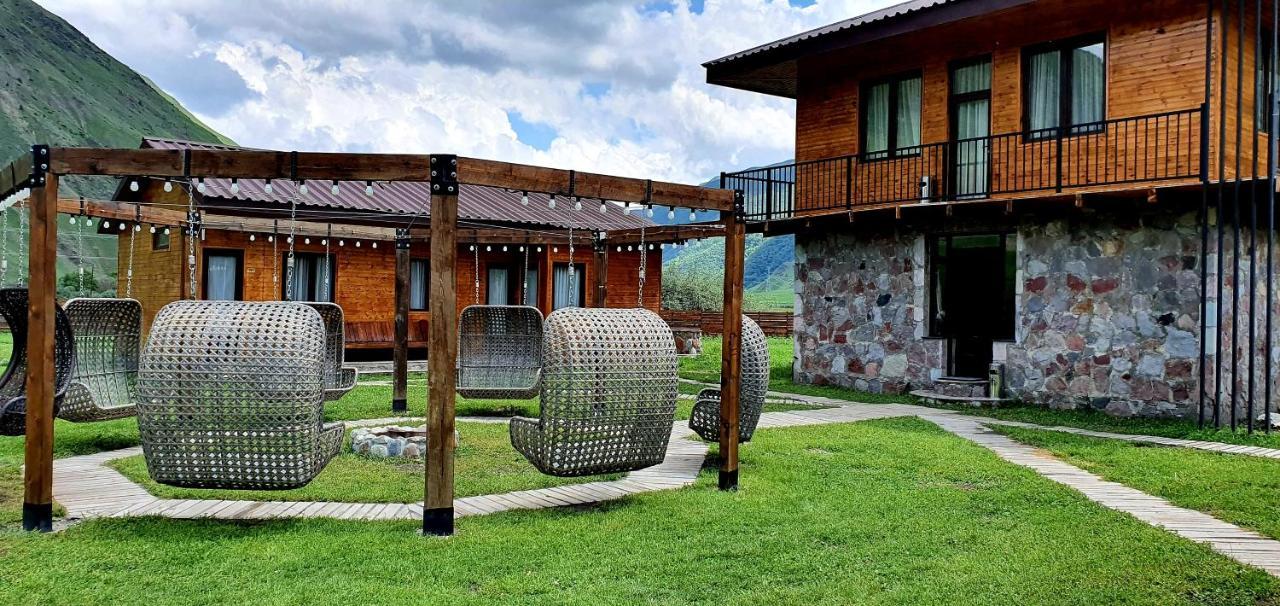 Hotel Migu Yard Stepantsminda Exterior foto
