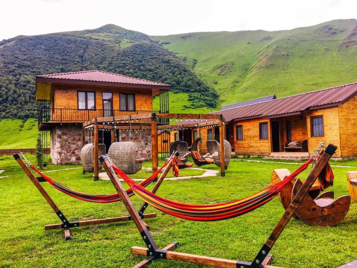 Hotel Migu Yard Stepantsminda Exterior foto